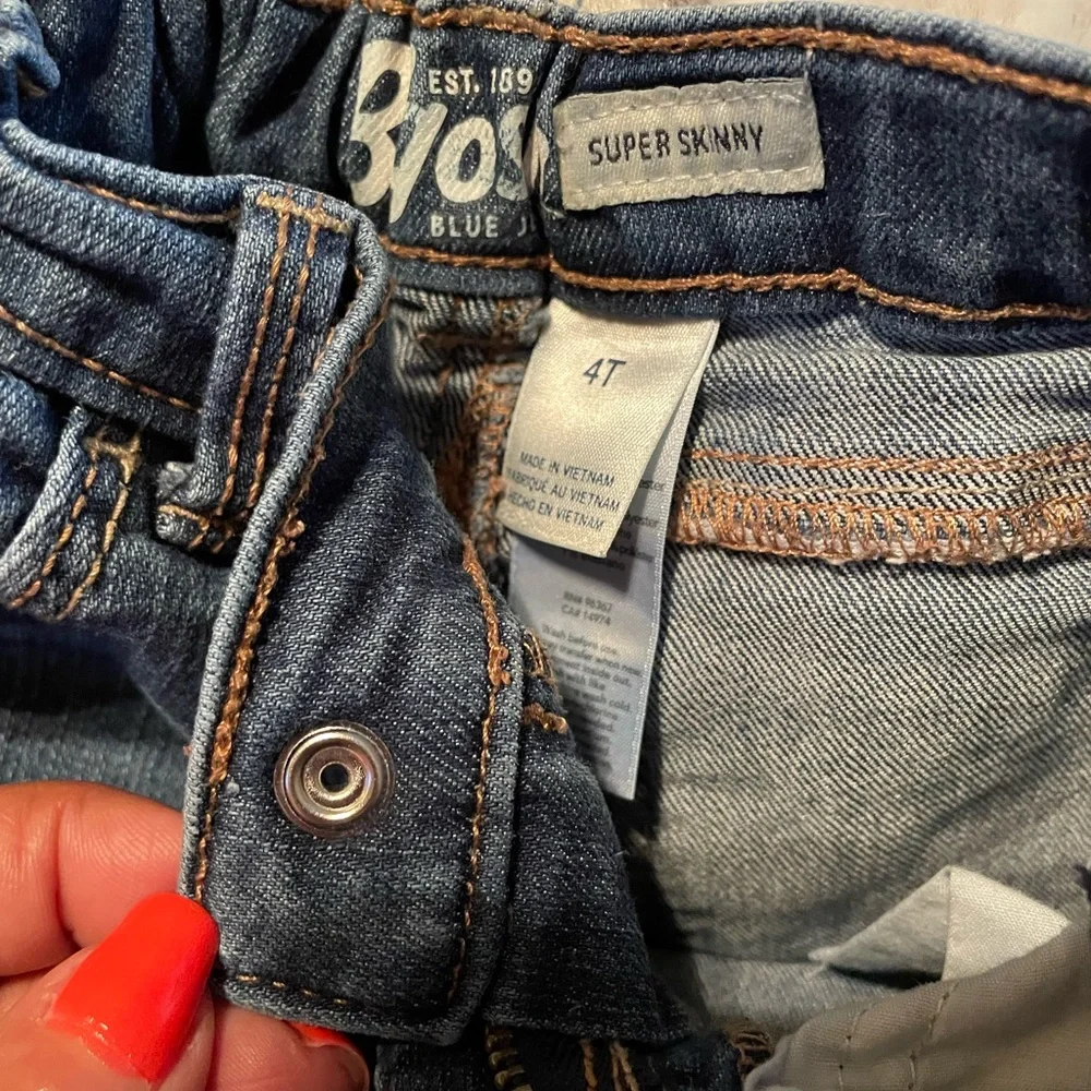 Girls 4T bundle of 3 PCS Jeans & 2 Tops.✨Gently Used Oshkosh & Garanimals